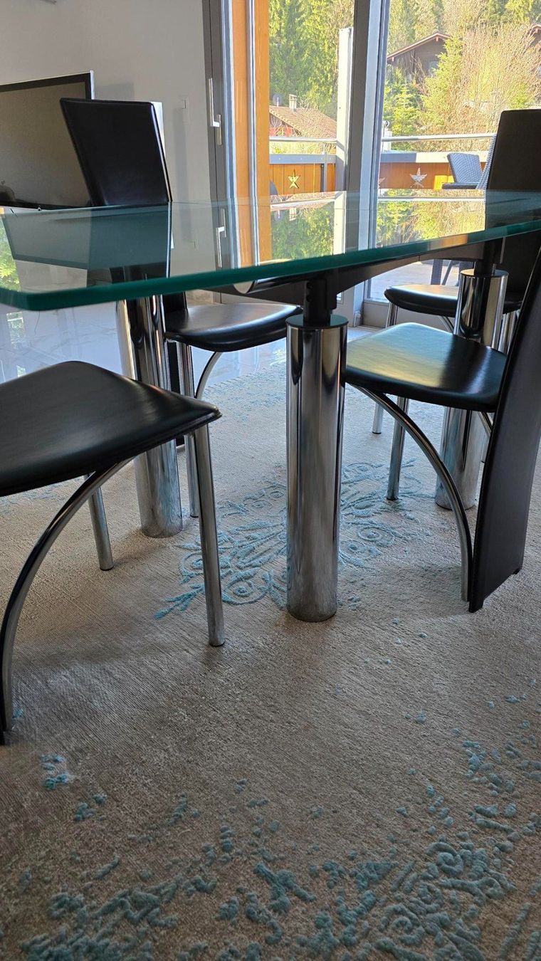 Pfister Set di tavolo e panche: Table de qualité en verre avec 4 chaises – Usato da Les Paccots venduto da Market31 4