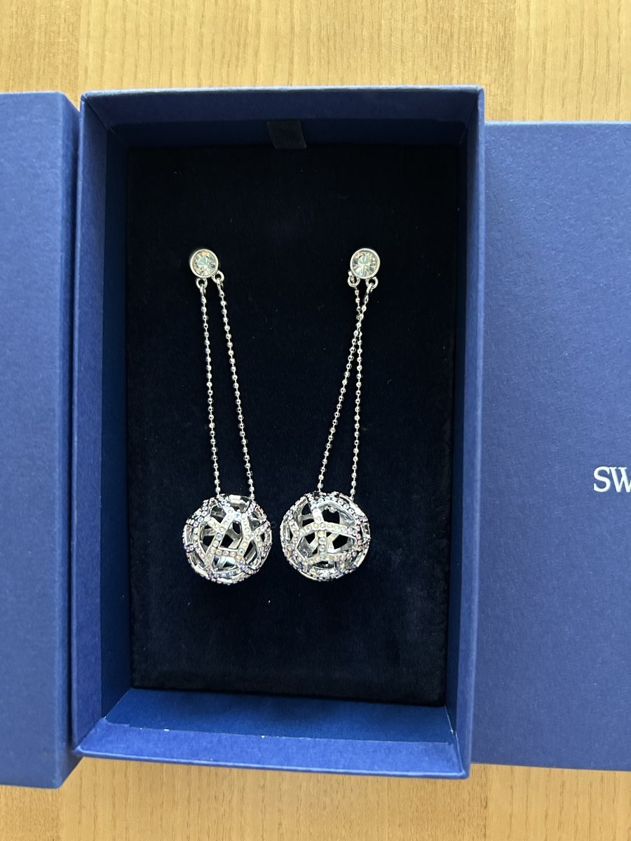 Swarovski Orecchini pendenti & Orecchini a lobo: Swarovski Ohranhänger – Nuovo e nell'imballaggio originale da Zug venduto da nic_klq5