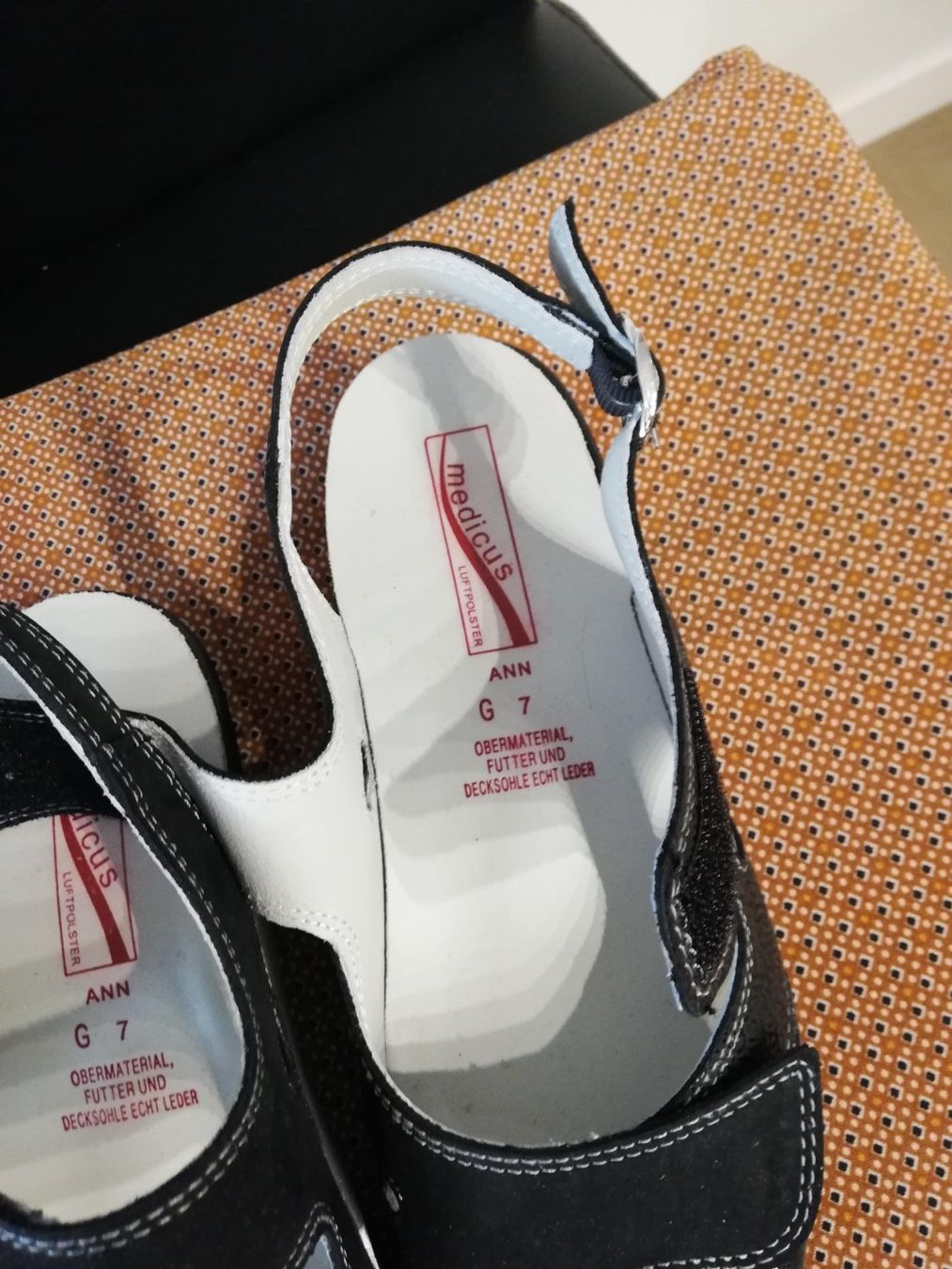 Damenschuhe: Bequeme Schuhe Medicus Gr. 7 – Gebraucht aus Neuendorf von Bauen.123