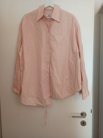 Oversize rosa Popeline-Bluse von Cos, leicht asymmetrisch