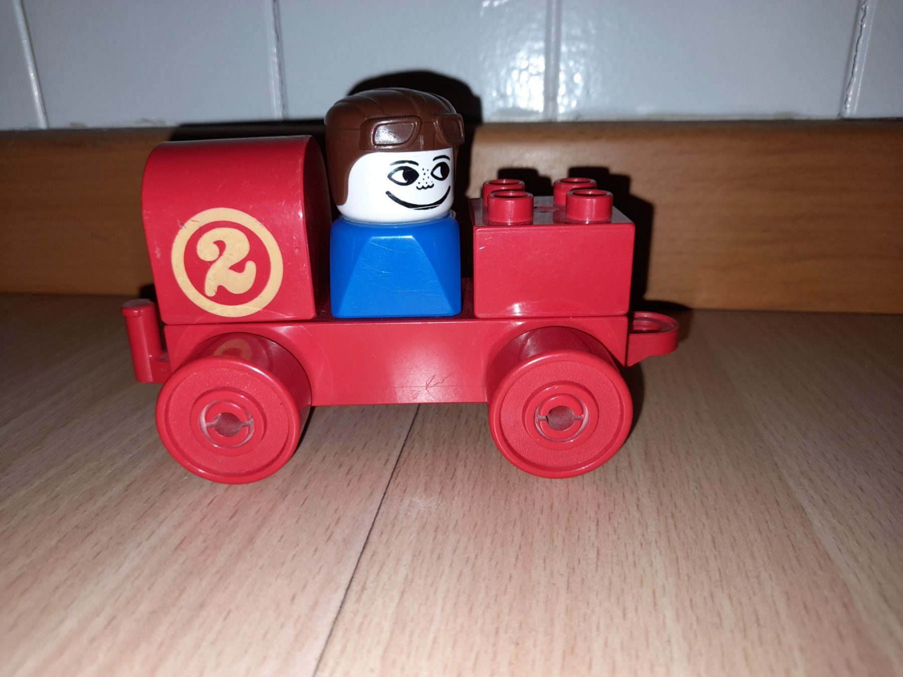 Lego Spielzeuge: Lego Duplo Racing Car 533 Klassiker – Gebraucht aus Wittenbach von Gugielmo