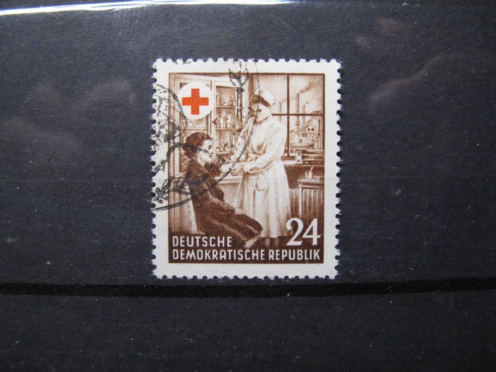 DDR Briefmarke: 1953 „Ein Jahr Deutsches Rotes Kreuz“ – Postfrisch & Gestempelt (Sammlermarke)