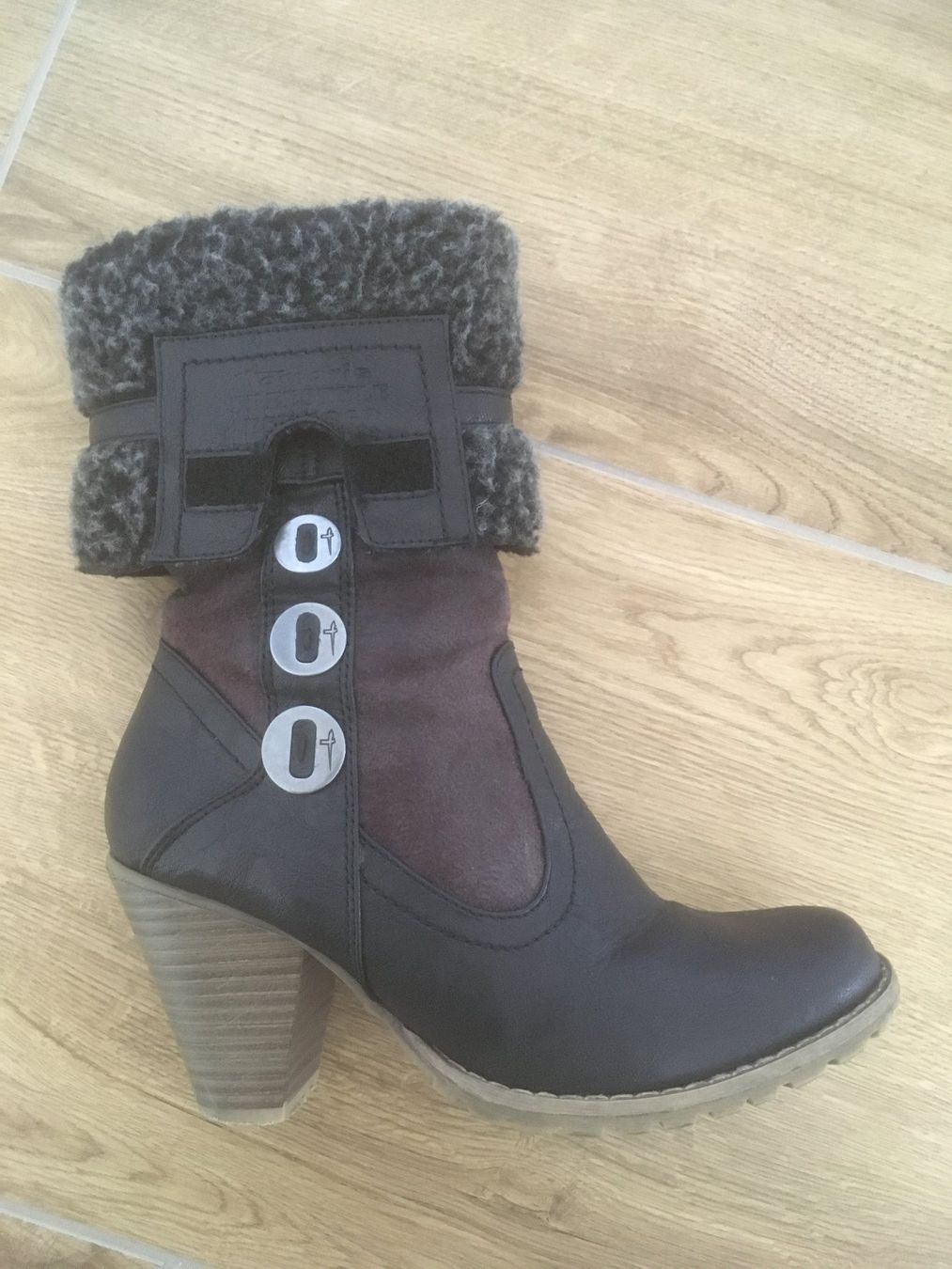 Tamaris Scarpe da donna: Stiefel, Damenstiefel Tamaris Gr. 38 – Usato da Büsingen venduto da aue_2mh6 2