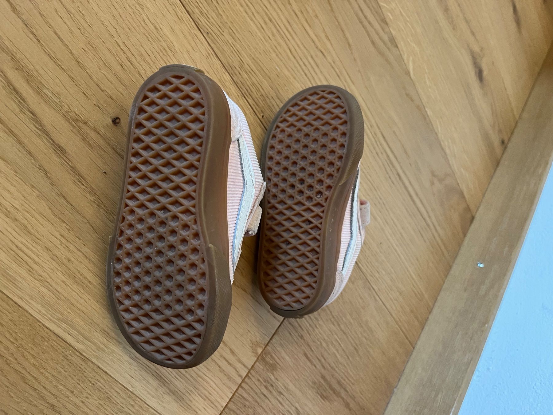 Vans Scarpe per ragazze: Vans rosa Gr 22 – Usato da Winterthur venduto da ani_svs9 1
