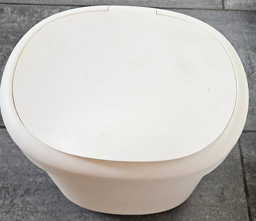 Poubelles: Ikea Müll-/Windeleimer – D'occasion à Rudolfstetten par sho_6z79