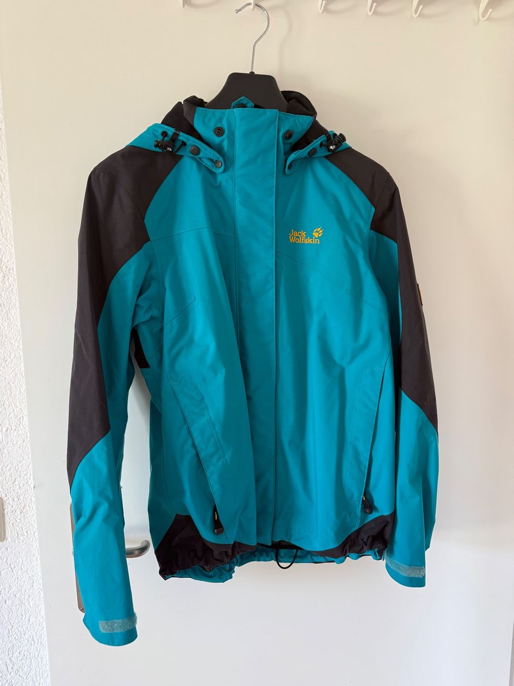 Jack Wolfskin Jacken: Jack Wolfskin Damen Outdoorjacke Gr. M (40) – Gebraucht aus Bellmund von estrella01