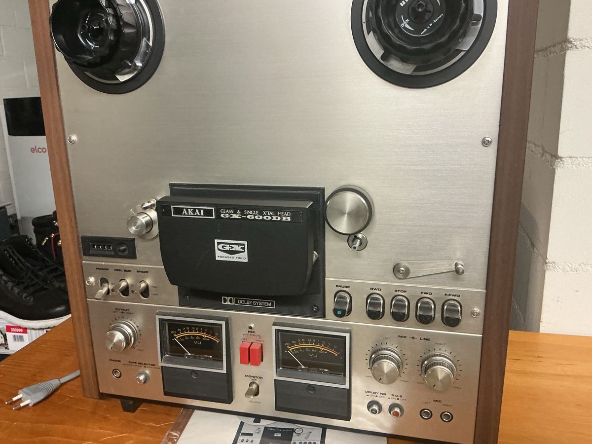 Akai Apparecchi a nastro: AKAI GX-600DB Tonbandmaschine – Difettoso da Lenzburg venduto da HanspeterT 2