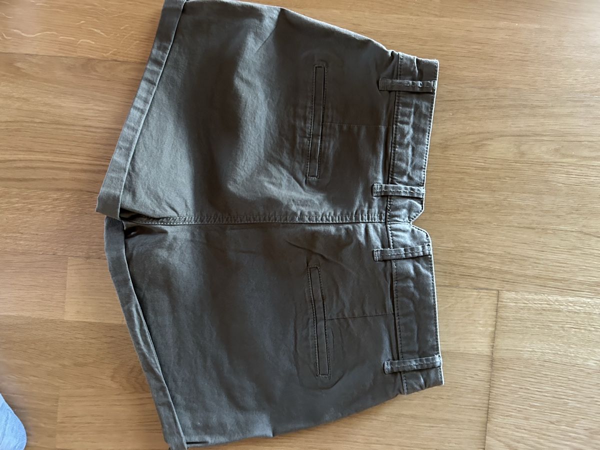 C&A Hosen: Short kaki 34 – Gebraucht aus Daillens von guisepa 3
