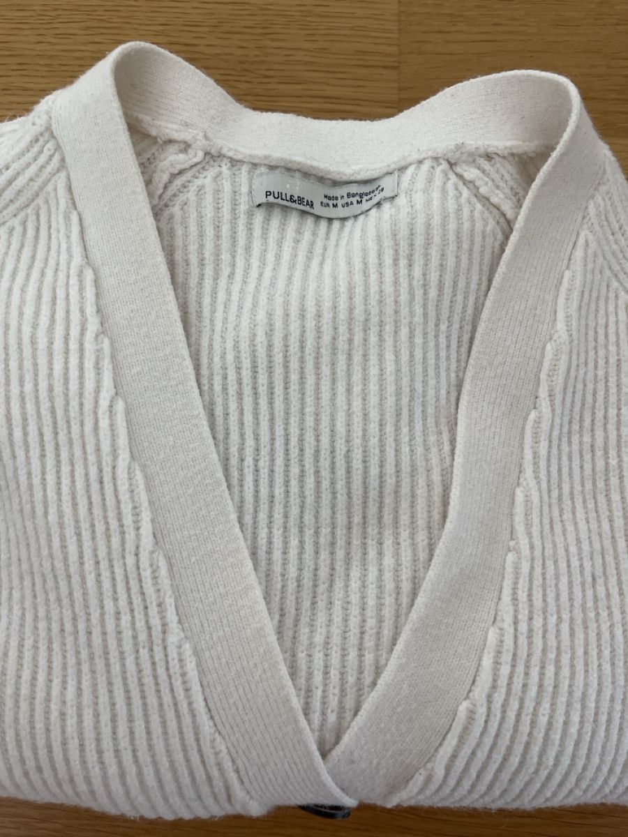 Pull&Bear Maglioni & Felpe: Pull&Bear Strickjacke weiss Grösse M neuwertig – Usato da Rüschlikon venduto da Simoneh76 3