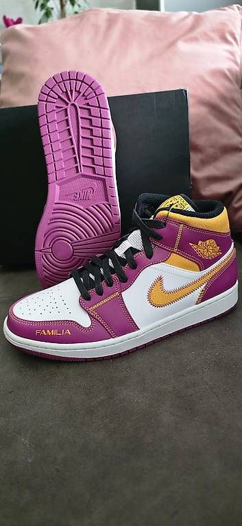 Scarpe da uomo: Jordan 1 Mid "Dia de los Muertos"  – Usato da Bremgarten b. Bern venduto da lip_mjq5 2