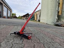 Spielzeug Kran Siku, rot, super Zustand