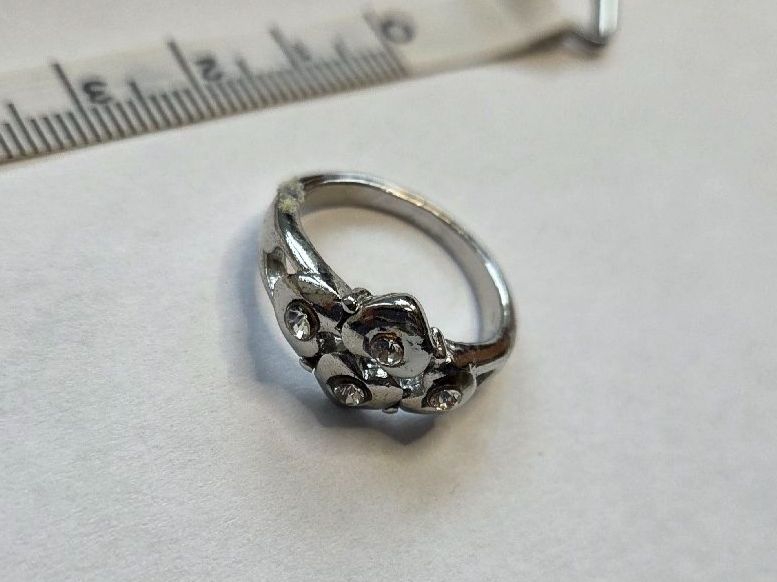 Ringe: Bague fantaisie avec strass élégante – Neu (gemäss Beschreibung) aus Territet von Cenh 2