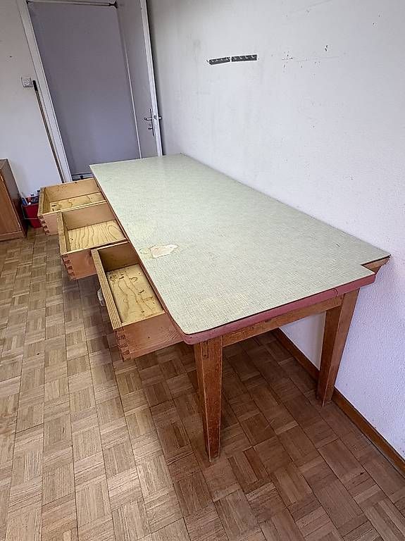 Banchi da lavoro: Hobby-, Werktisch – Usato da Pugerna venduto da Pitcarson 2
