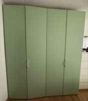Kleiderschrank hellgrün 4-türig von Schubiger möbel