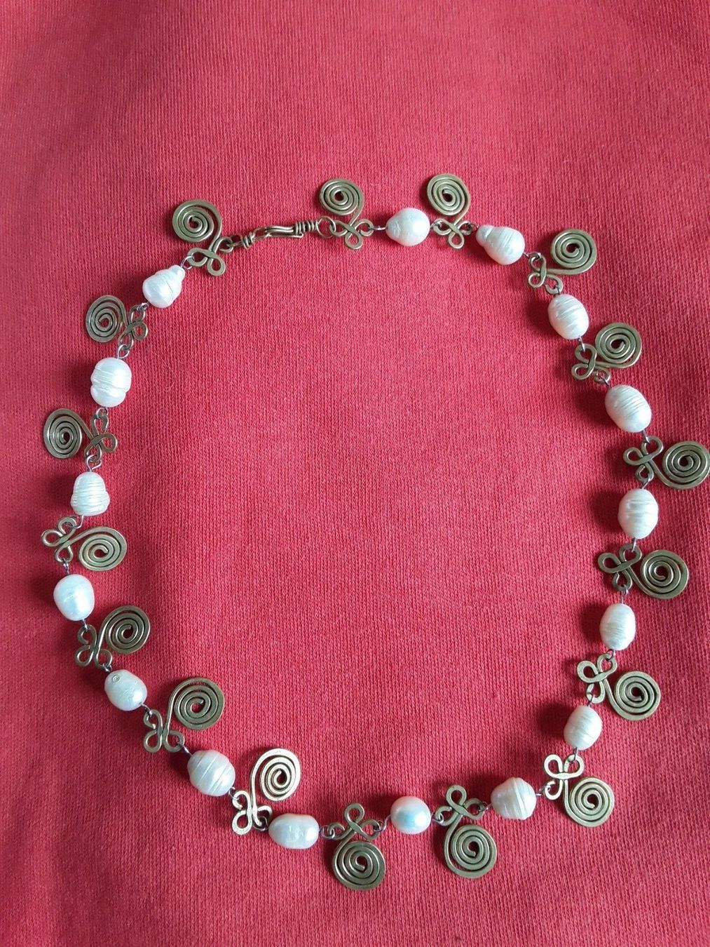 Catenine: Schickes Perlen/Messing Collier Handarbeit – Usato da Zürich venduto da sanwit 2