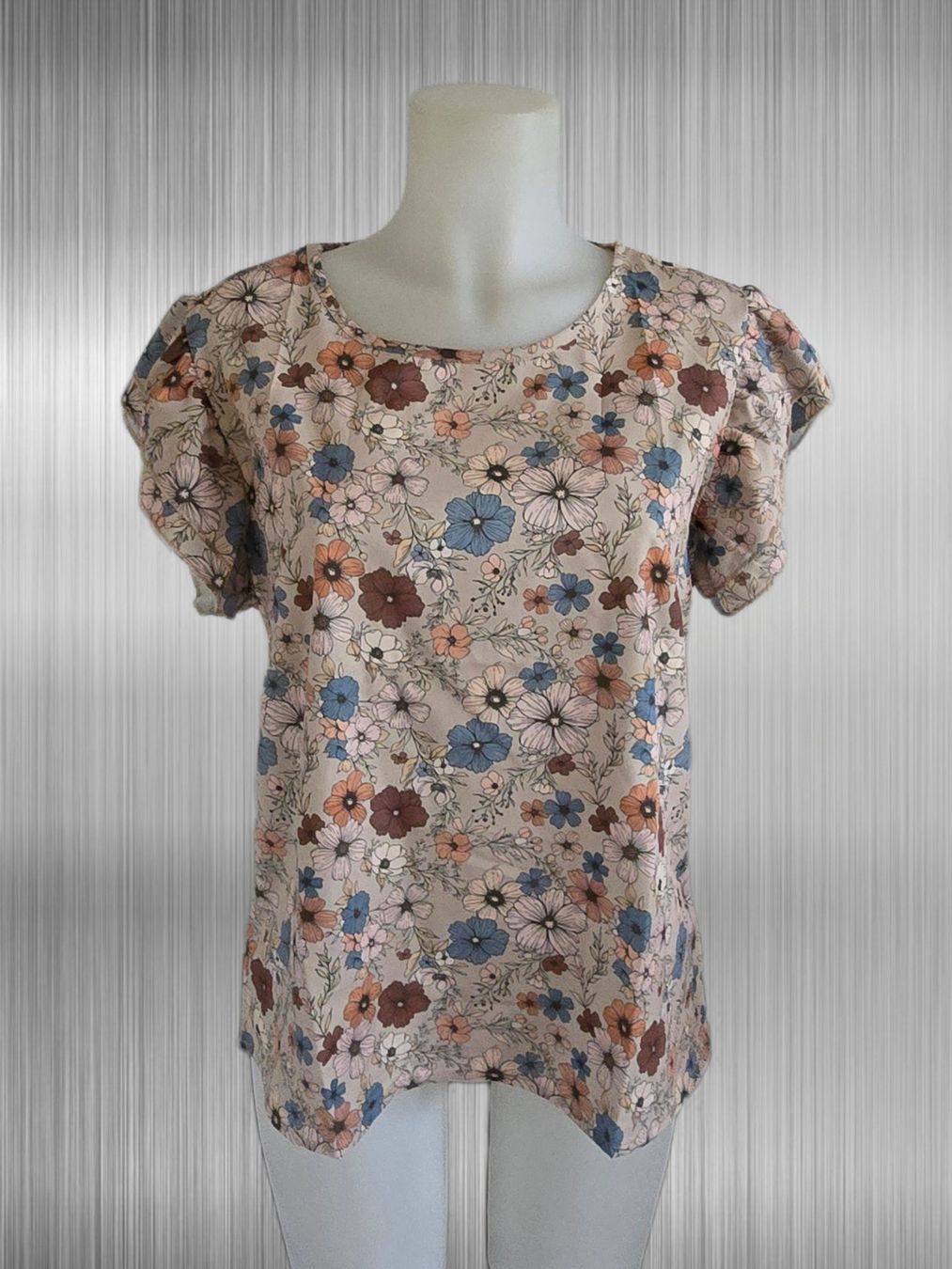 Camicette: Sommerliches Blumen-Shirt – Nuovo e nell'imballaggio originale da Aarburg venduto da Hystoria