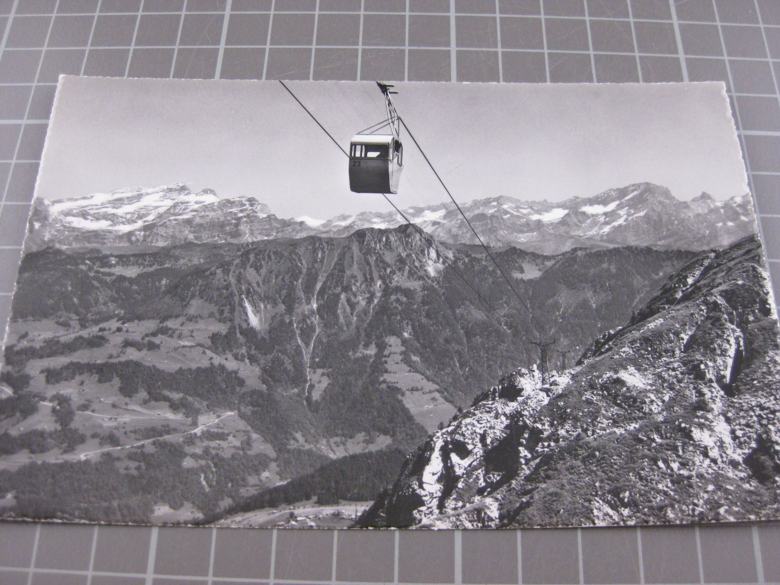 Cartoline postali: AK Leysin Berneuse mit Bahn – Usato da Malters venduto da Marosko