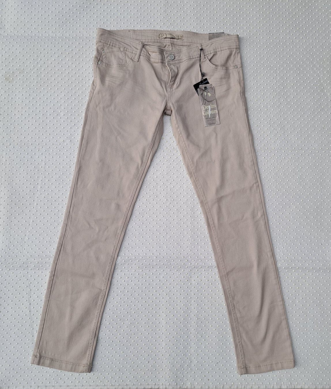 Stradivarius Jeans: Damen Jeans Stradivarius Basic Denim Grösse 46 – Neu und originalverpackt aus Gysenstein von joshuas81