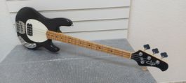 E-Bass OLP Ernie Ball 4-saiten seehr guter zustand