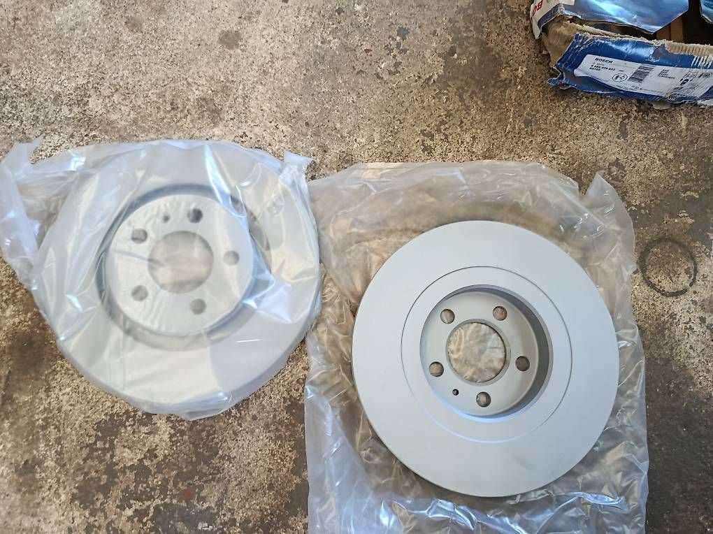 Tutti pezzi di ricambio auto: Audi A3 Bremsscheiben vorne – Nuovo e nell'imballaggio originale da Berg TG venduto da Jimmy205 1