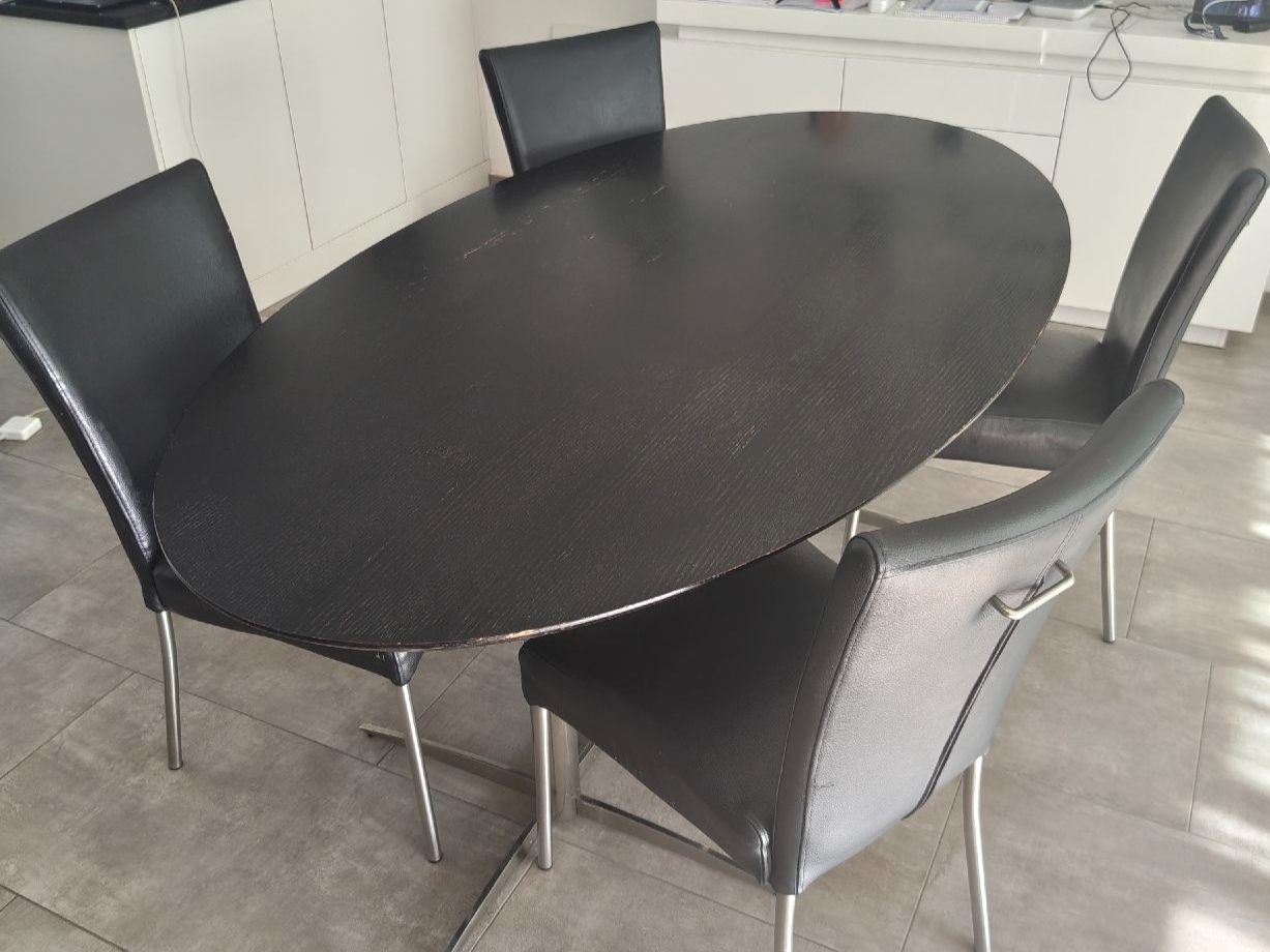 Set di tavolo e panche: Esstisch als Holz mit Metallbeine – Usato da Tägerig venduto da mapiba