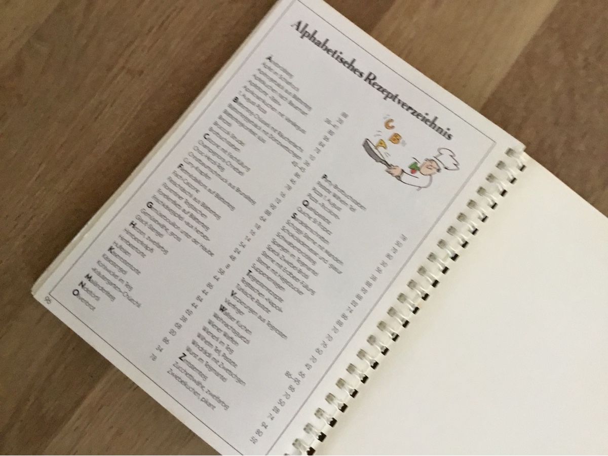 Livres: Köstlichkeiten mit JOWA Teigen  – D'occasion à Triesen par Trisuna 6