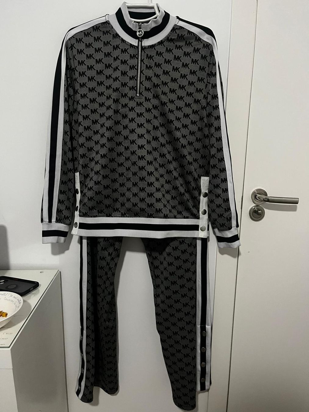 Michael Kors Maglioni & Felpe: Conjunto deportivo Michael Kors – Usato da Zürich venduto da Lalita89