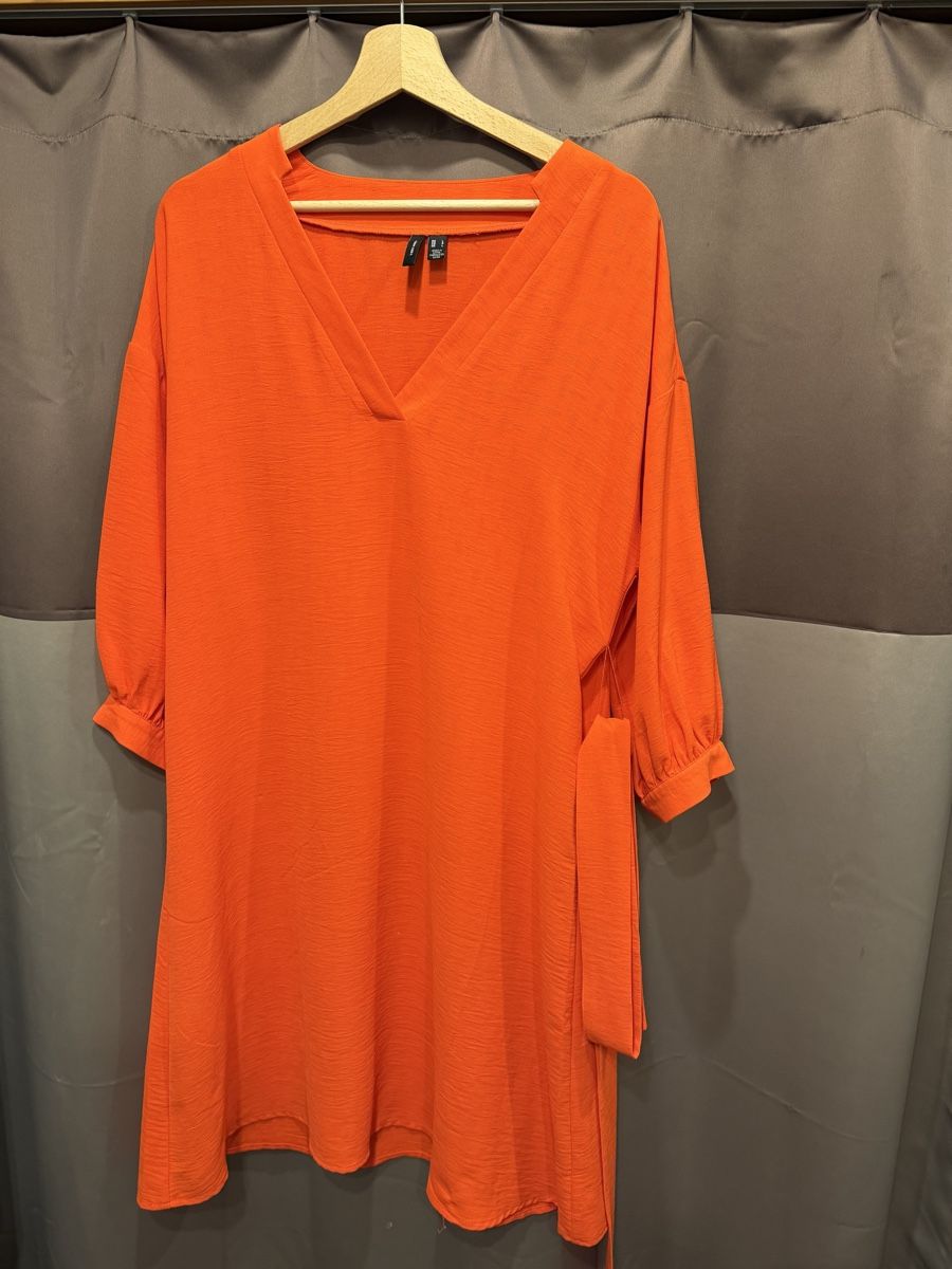 Vero Moda Vestiti: Vero Moda Sommer Kleid Grösse 40 – Usato da Walde AG venduto da Hanutta