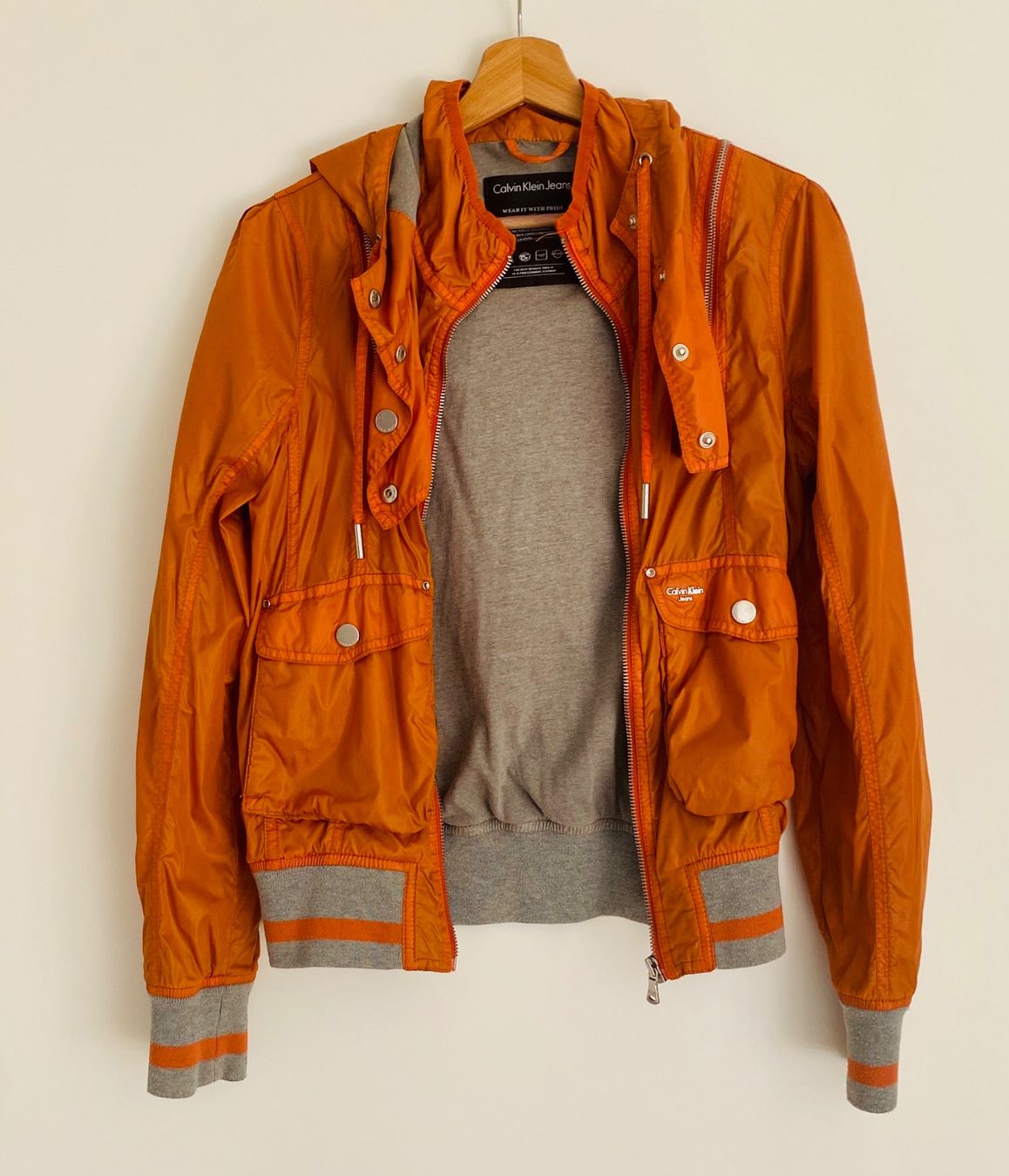 Calvin Klein Jacken: Leichte Jacke von Calvin Klein, Grösse 36. – Gebraucht aus Heiligenschwendi von maerchen2008 5