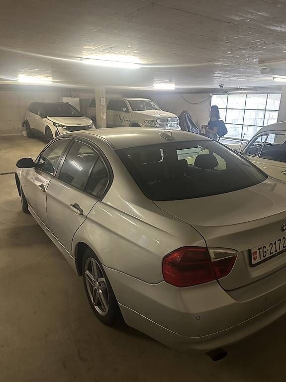 BMW Autos: BMW 320d e90 – D'occasion à Eschenz par kos_262w 3