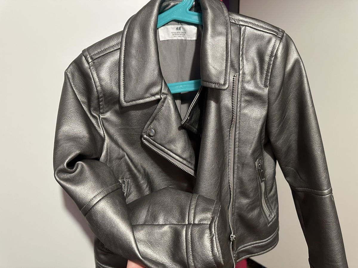 H&M Vestes & Manteaux: Jacke Mädchen – D'occasion à Hinwil par BMW-M-E60 1