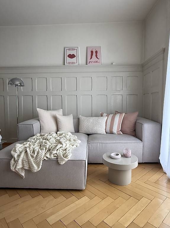 Sofas: Ecksofa hellbeige Vernon – Neuf avec emballage d'origine à Staad SG par eme_6pcq