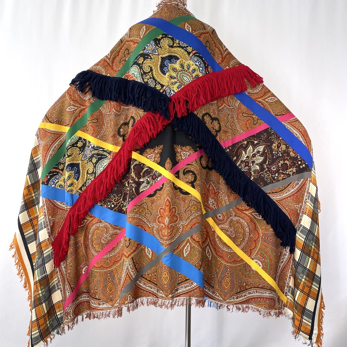 Foulard & Sciarpe: PIERRE-LOUIS MASCIA New Fringe Patchwork Shawl – Nuovo (secondo la descrizione) da Emmen venduto da Nightingale_2022