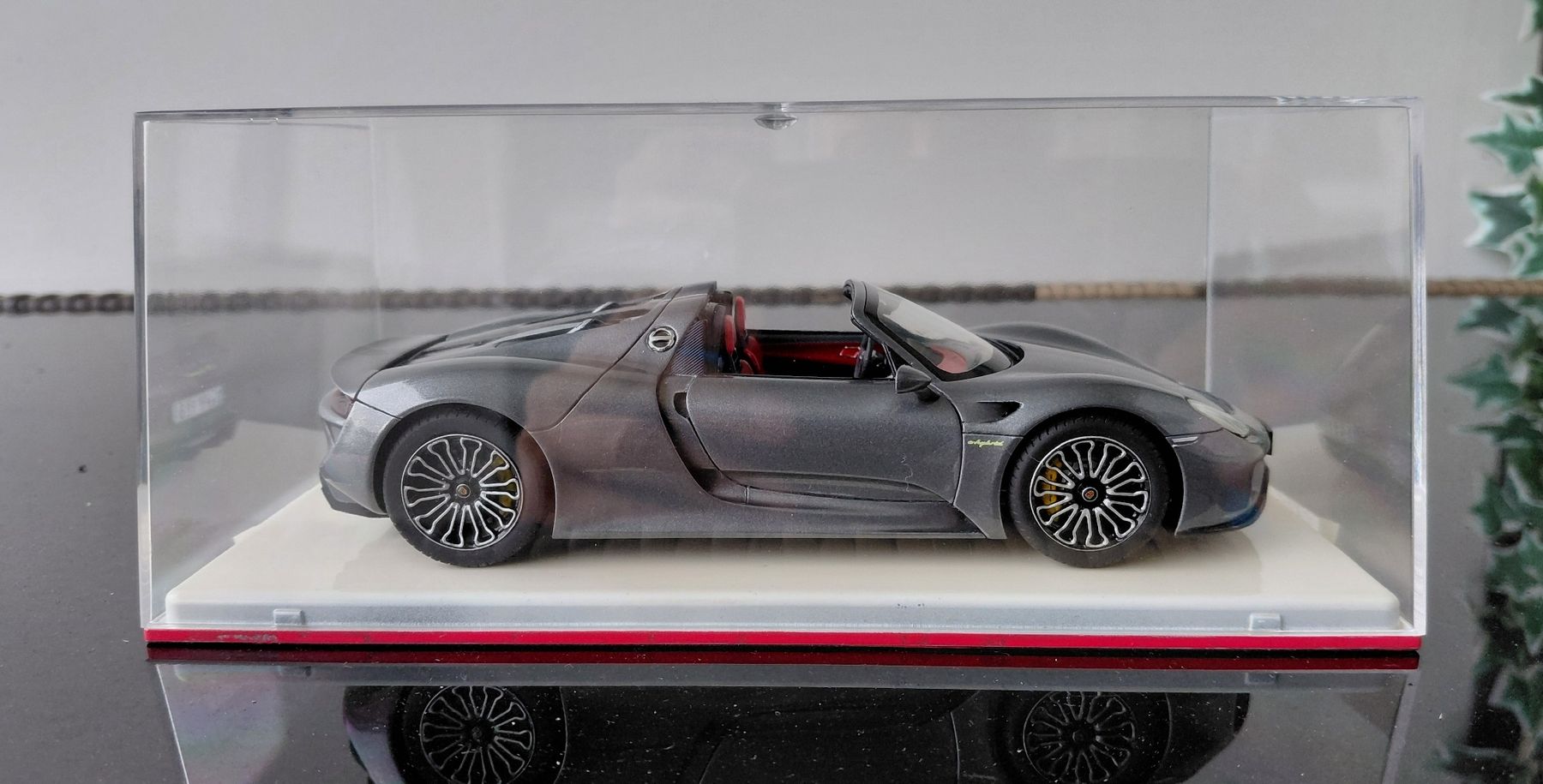 Revell Modellini d'auto: Porsche 918 Spyder – Nuovo (secondo la descrizione) da Bottenwil venduto da Toyscout 9