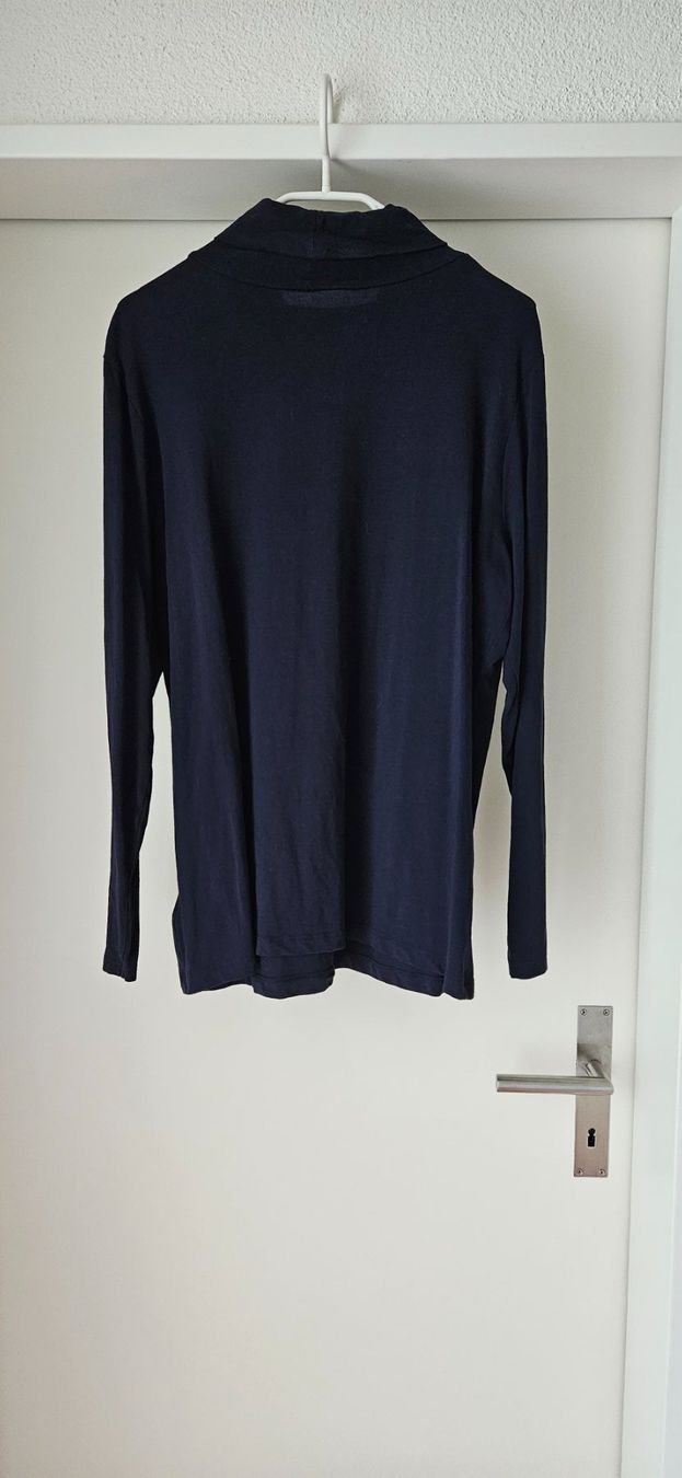 Maglioni & Felpe: Rollkragen Pullover Dunkelblau Gr. 44/46 – Usato da Zweidlen venduto da Shubli 2