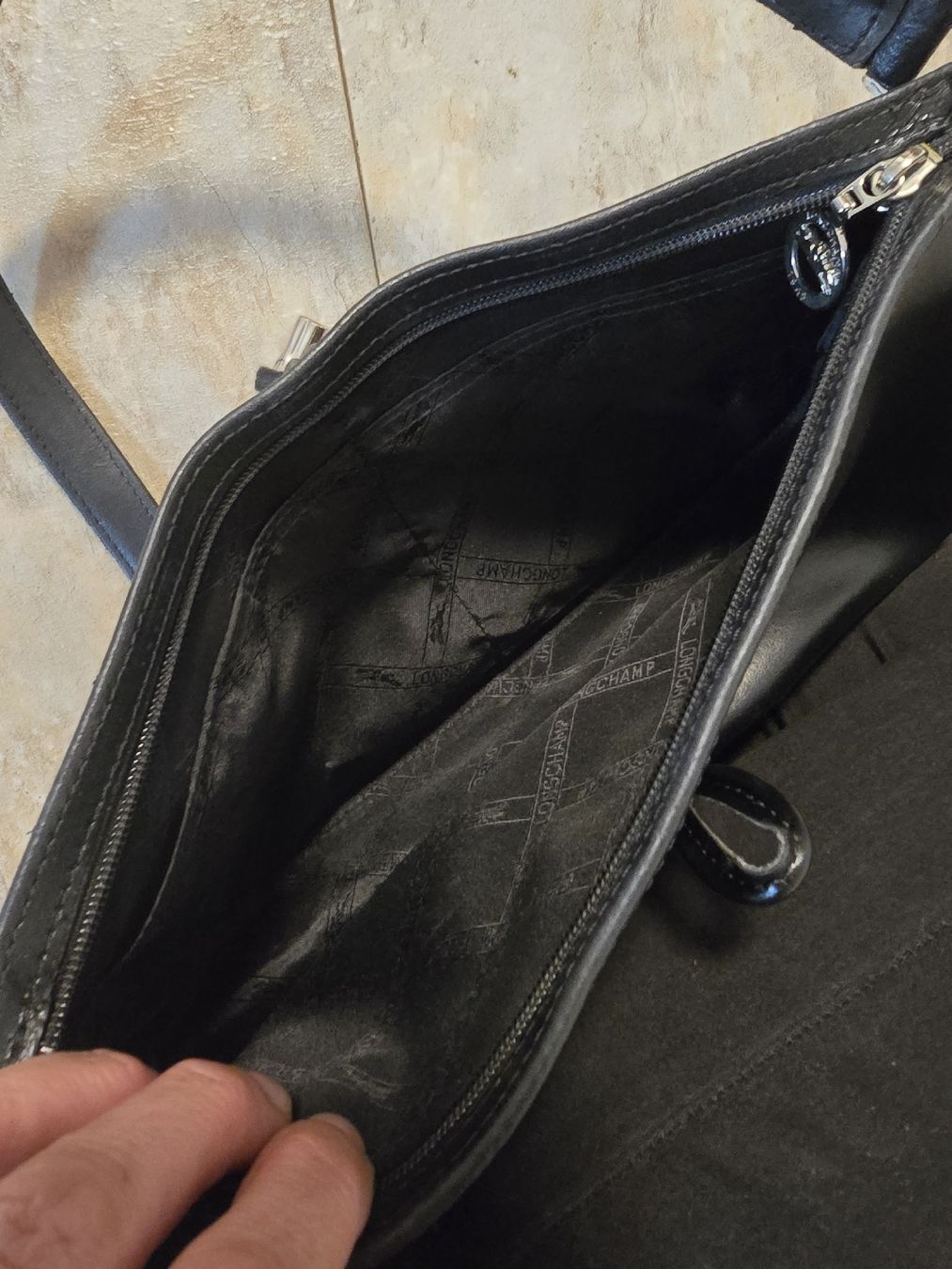 Longchamp Borse da donna: Sac à main Longchamp cuir noir  – Usato da Sierre venduto da Bestdeal21 4