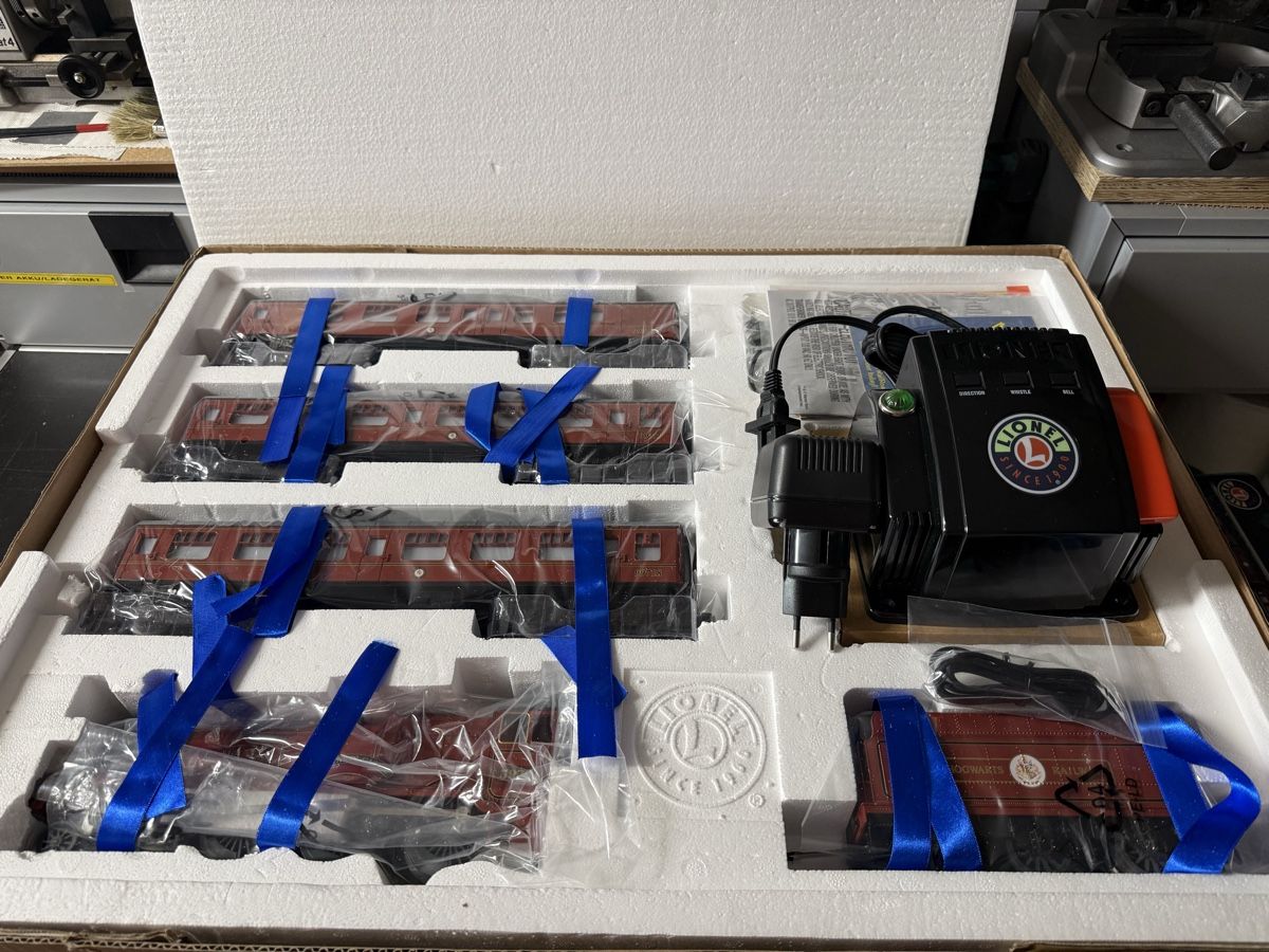 Jouets: HOGWARTS EXPRESS HARRY POTTER – Neuf avec emballage d'origine à Sempach par Wewa1 3