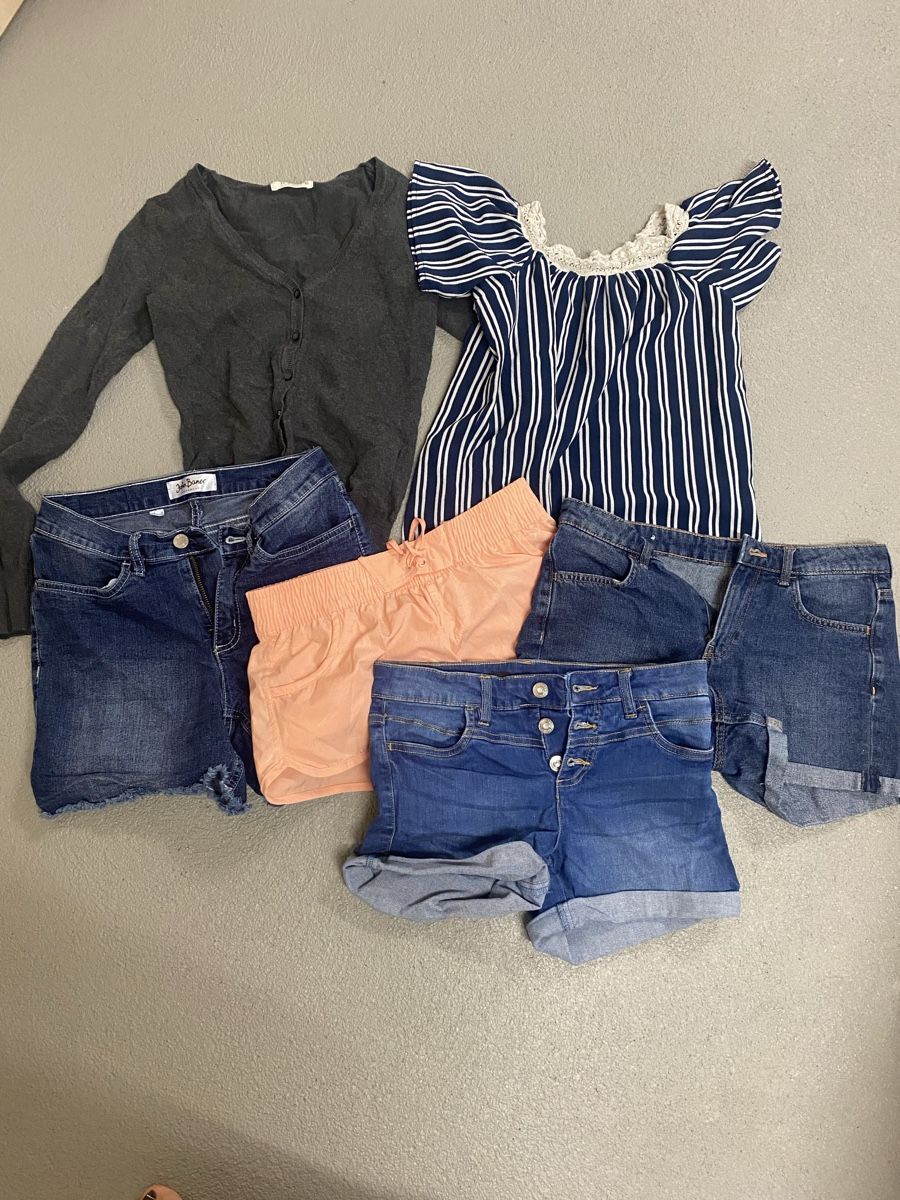 Kleiderpakete & -sets: Kleiderpaket Mädchen 34/36 – Gebraucht aus Tägerig von oiluig83