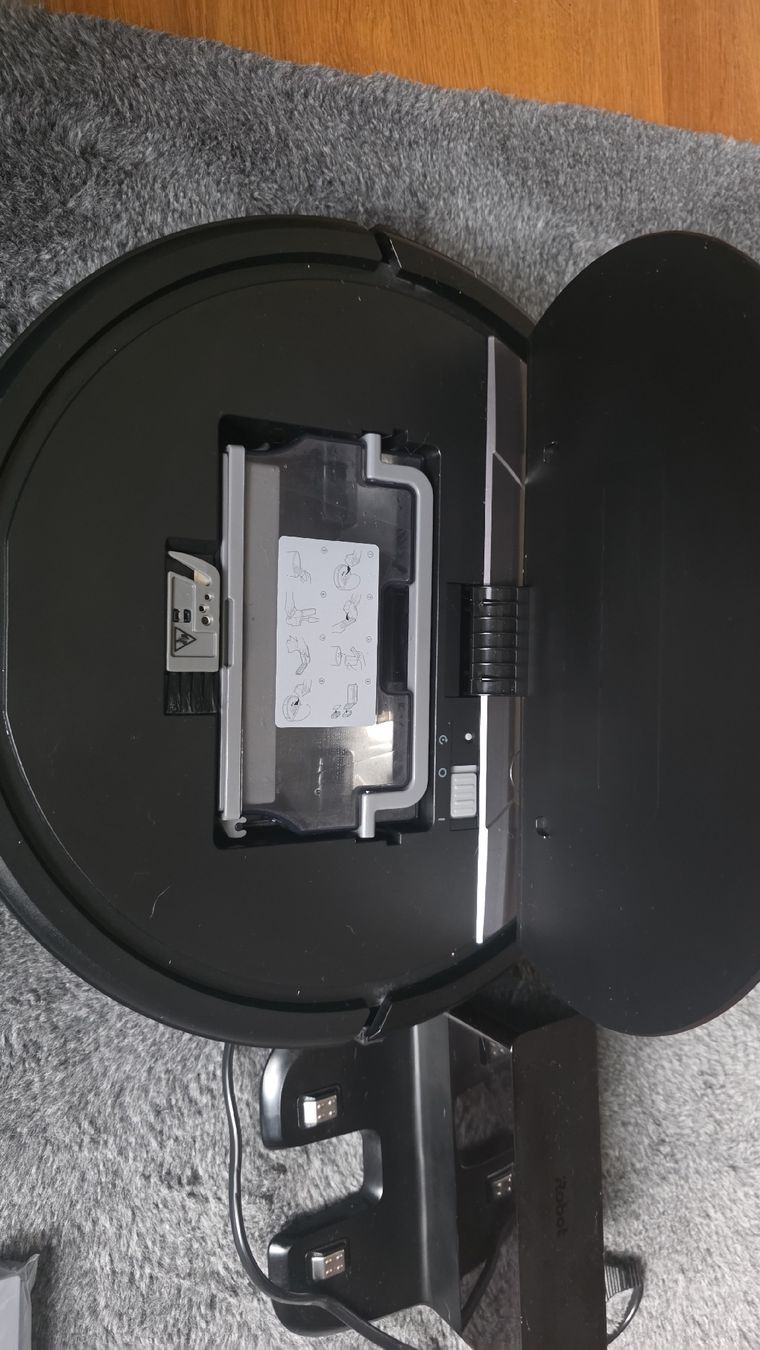 Irobot Aspirapolveri & Accessori: Irobot Roomba Combo – Usato da Luins venduto da yannickvw19 2