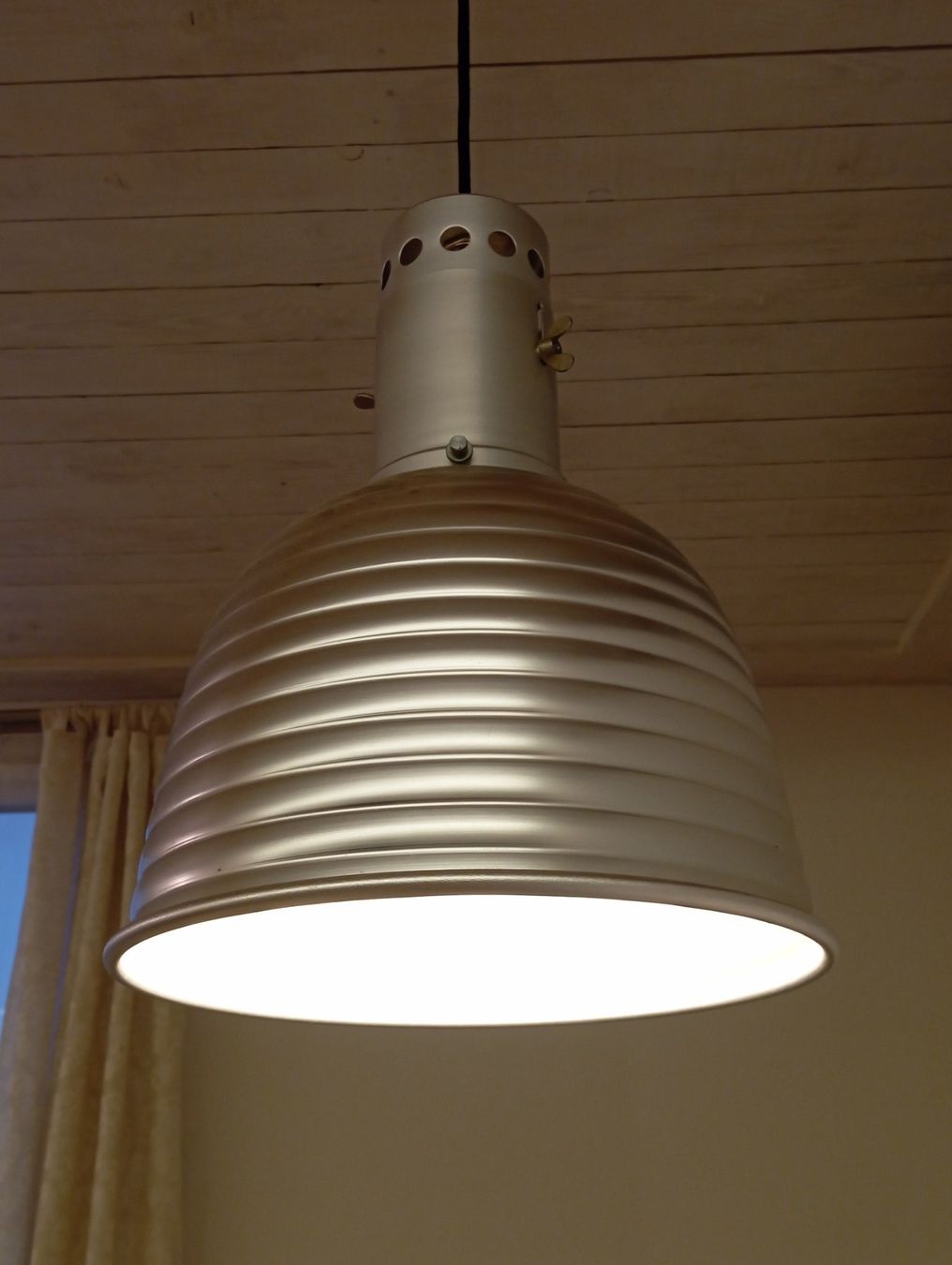 Lampen: Licht u. Raum Industrie  Lampe Alu – Gebraucht aus Giswil von Zumdesign