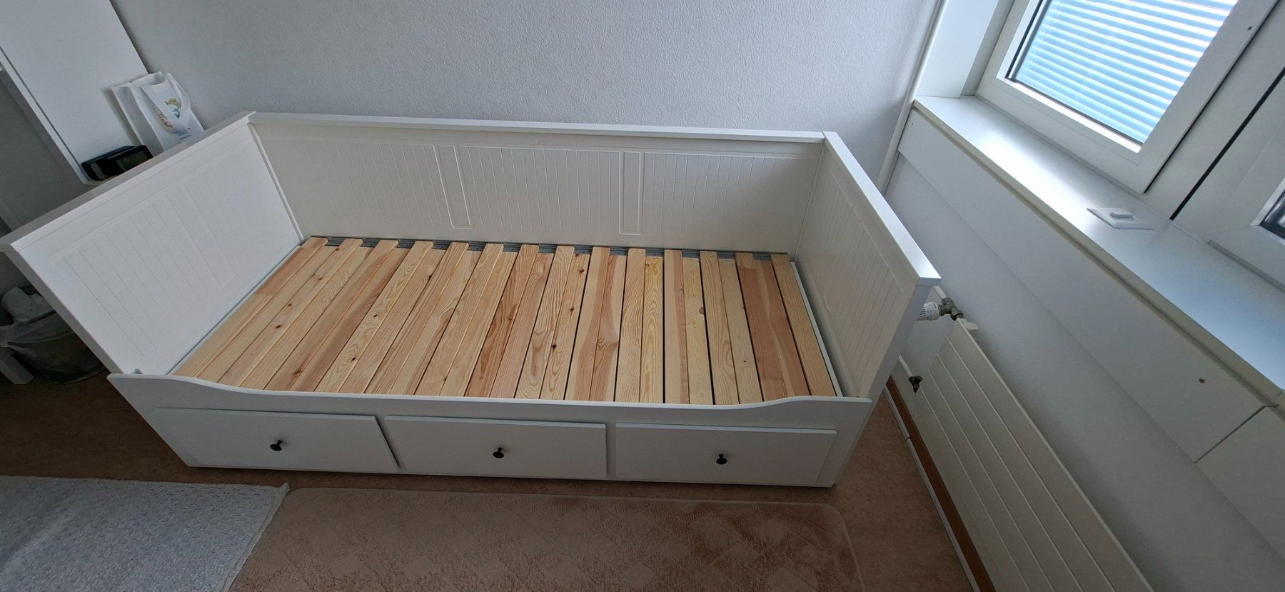 Lits: Hemnes bett – D'occasion à Spreitenbach par ibra06 1