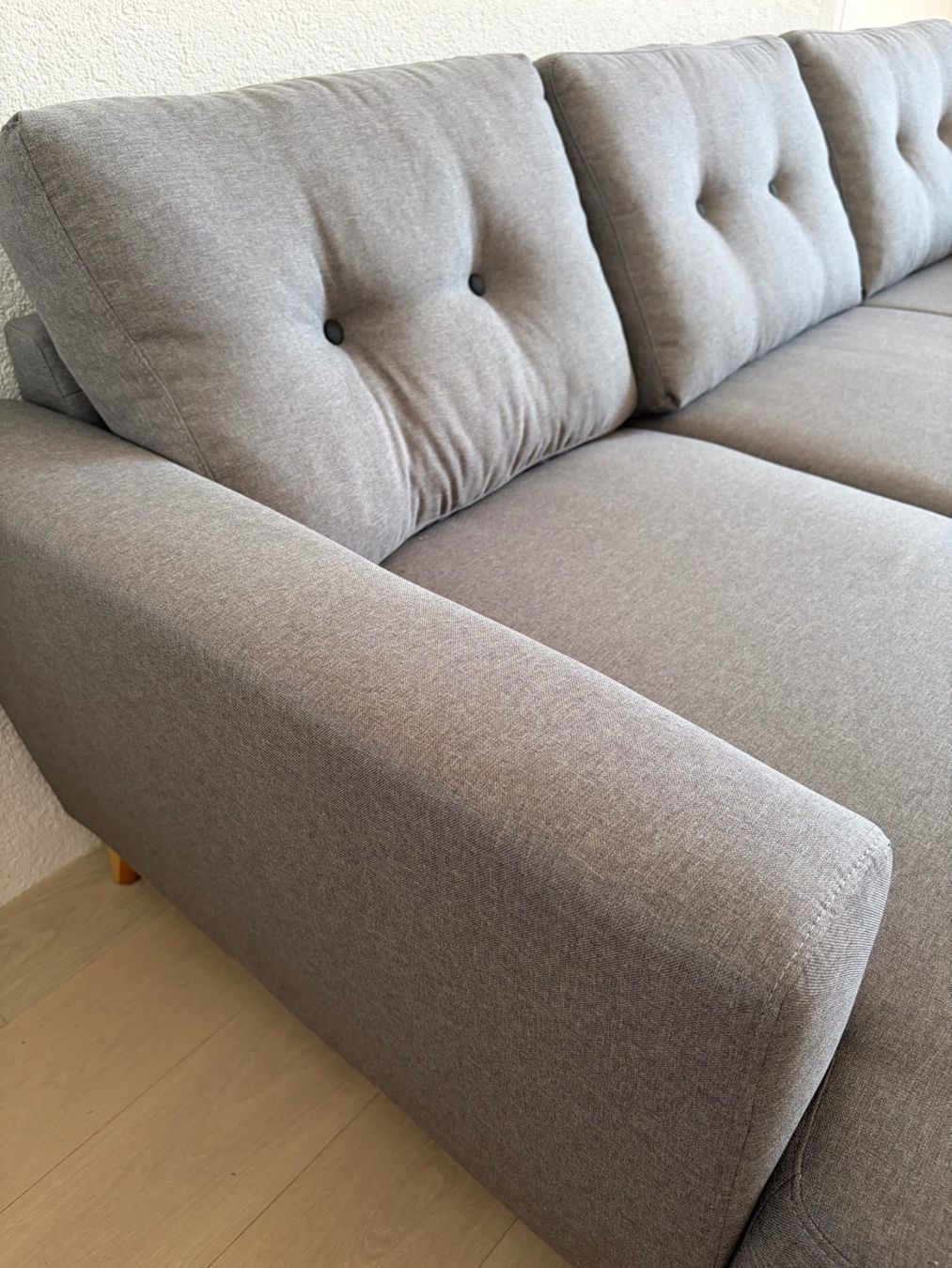Sofas: Verschenke Ecksofa in grau mit Schlaffunktion gebraucht – Gebraucht aus Herrliberg von hel_2sln 2