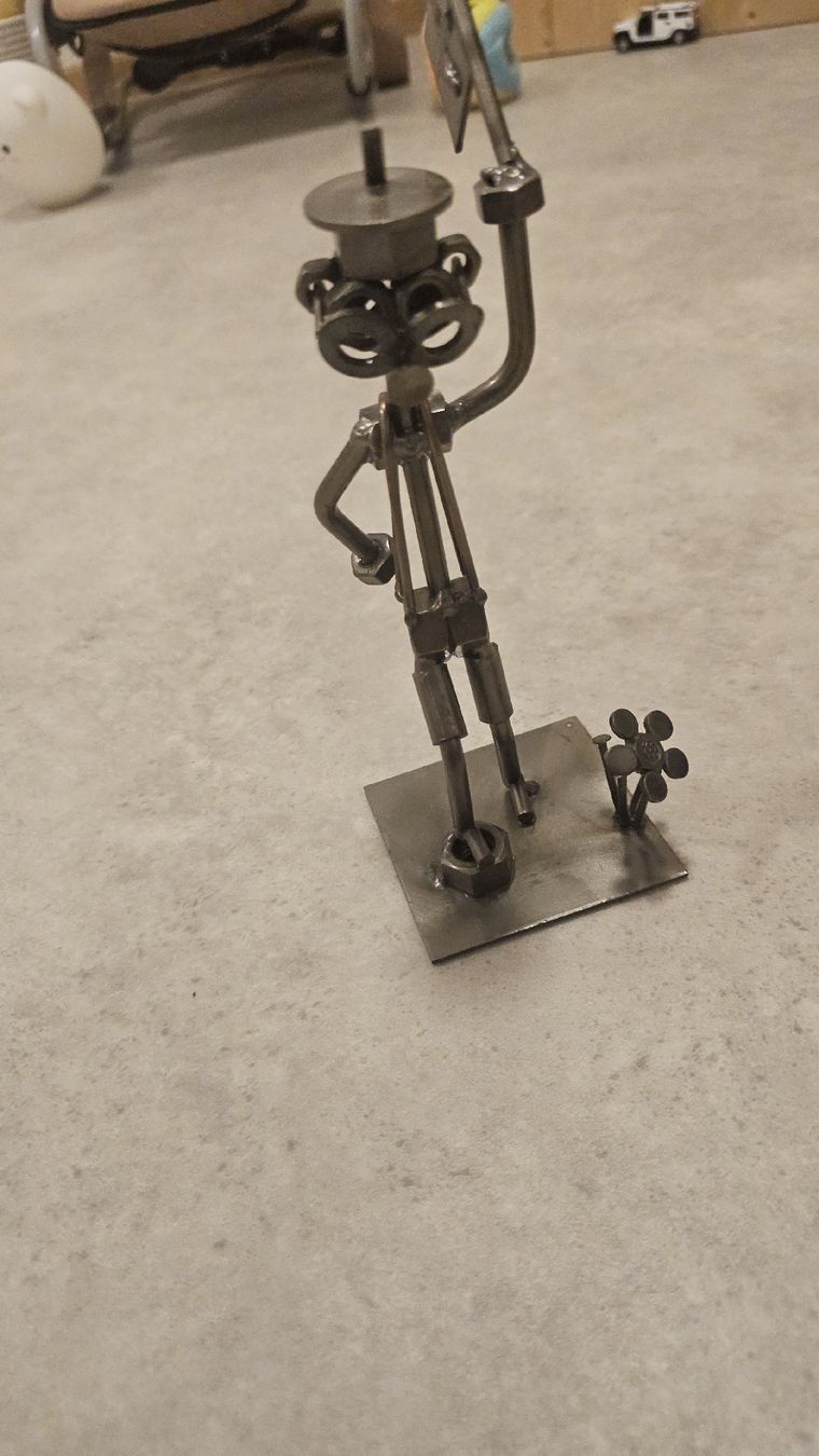 Figuren: statuette soudure d'un marcheur – Gebraucht aus Sornetan von T.a333