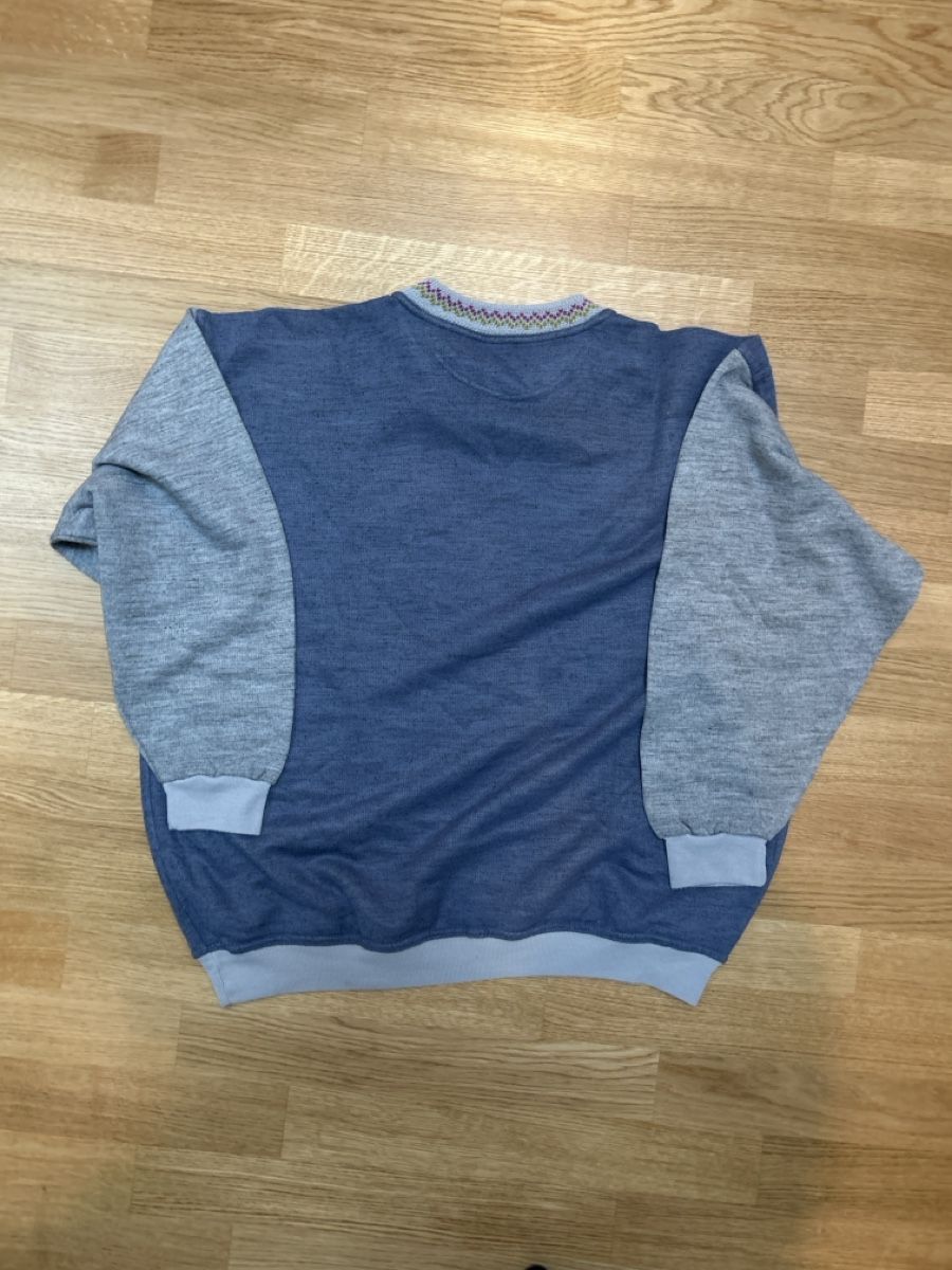 Maglioni & Felpe: Retro Sweatshirt Pullover mit Stickerei Grösse L – Usato da Luzern venduto da ThrowbackVintage 1