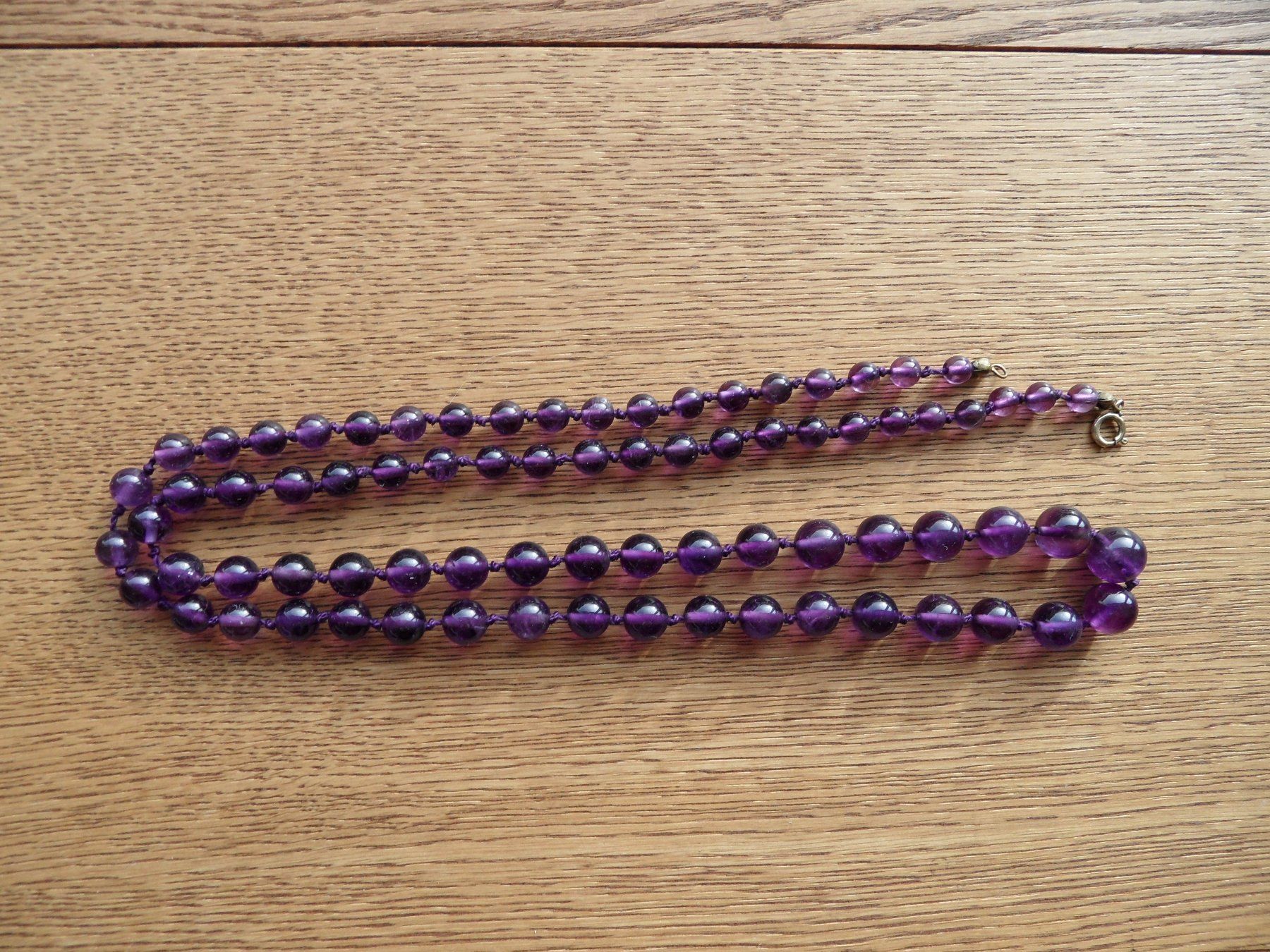 Ketten: Amethyst-Kugelkette - Was getragen wird wird wieder modern! – Gebraucht aus Fürigen von mari-anne1 2