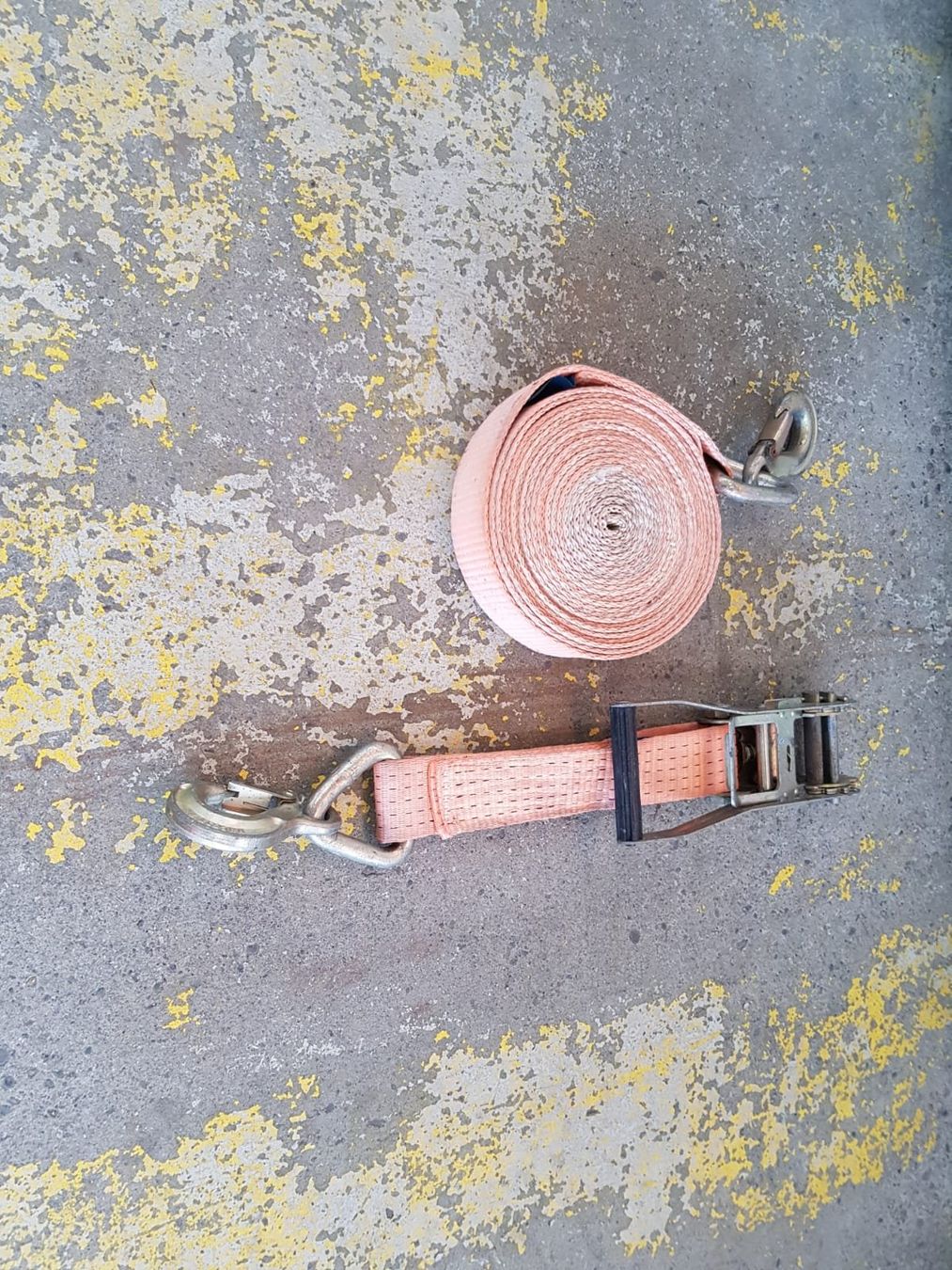 Kletterausrüstungen: Spannset bestehend aus Ratsche und Spanngurt 7.7. Meter – Gebraucht aus Baar von rue_dwn8 2