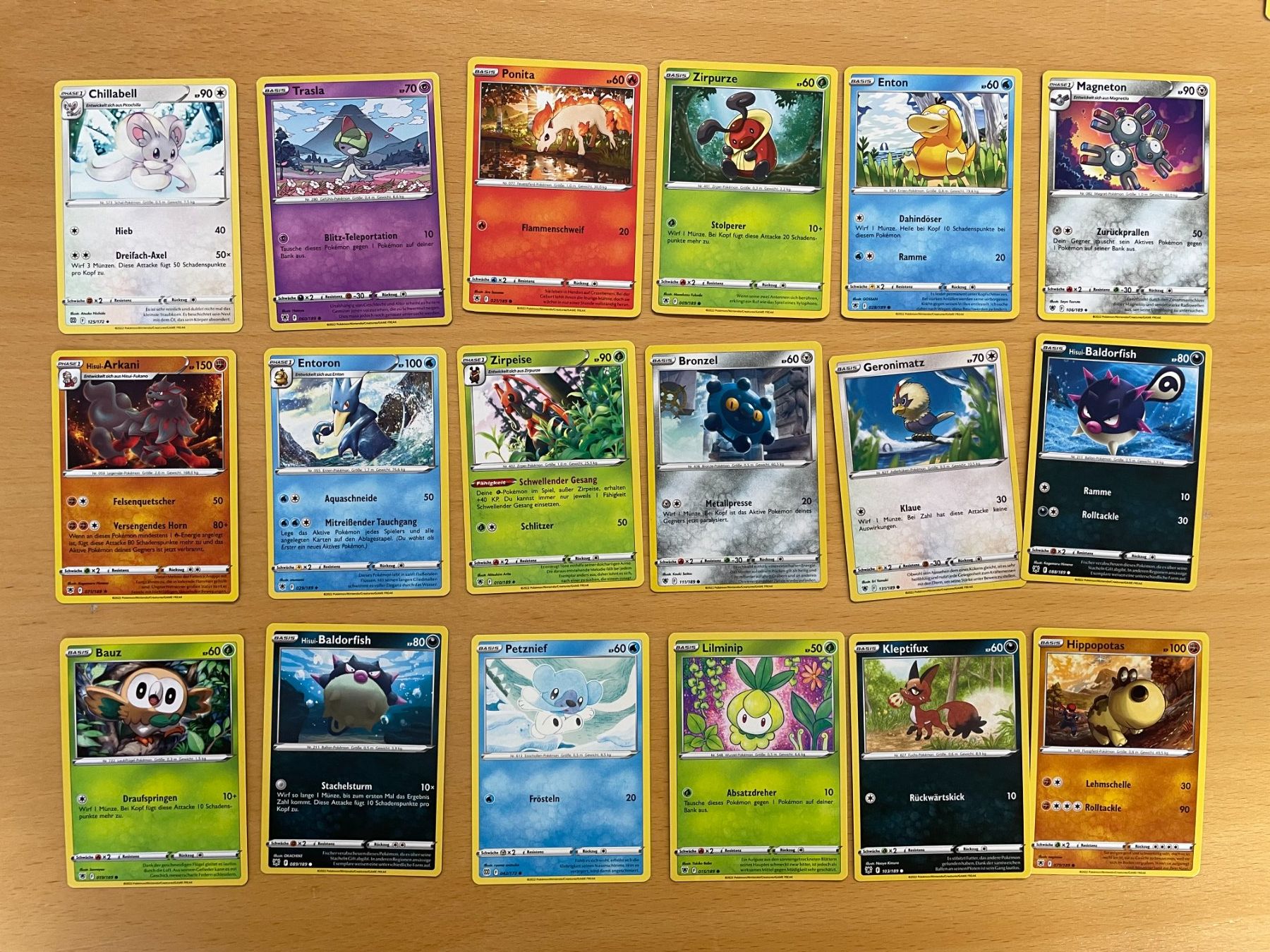 Pokémon Carte collezionabili: Pokemon Karten Set (Versand gratis) – Nuovo (secondo la descrizione) da Chur venduto da Angerson