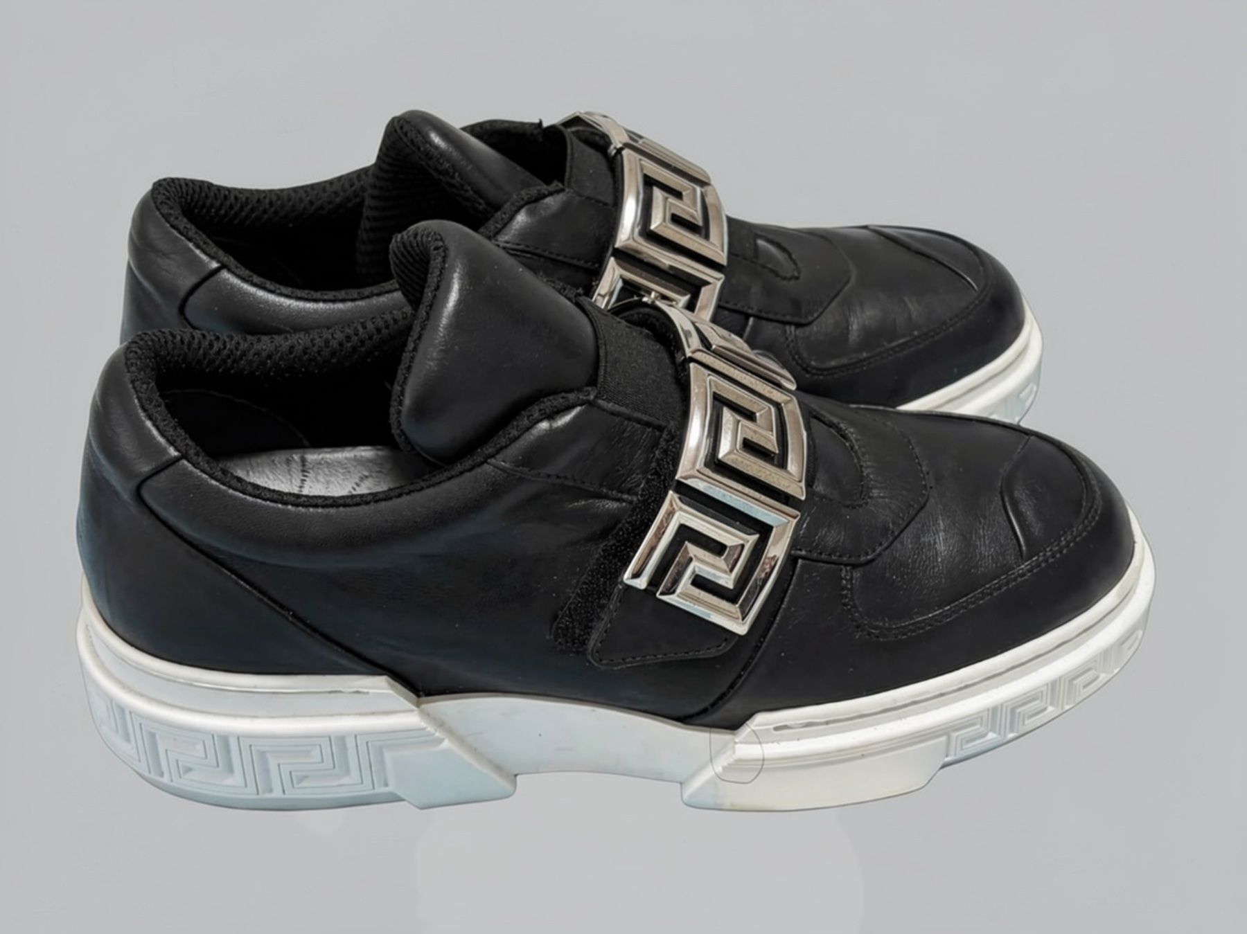 Versace Scarpe da donna: VERSACE Sneakers Schwarz, Grösse 35 – Usato da Rebstein venduto da Tutti_Geri