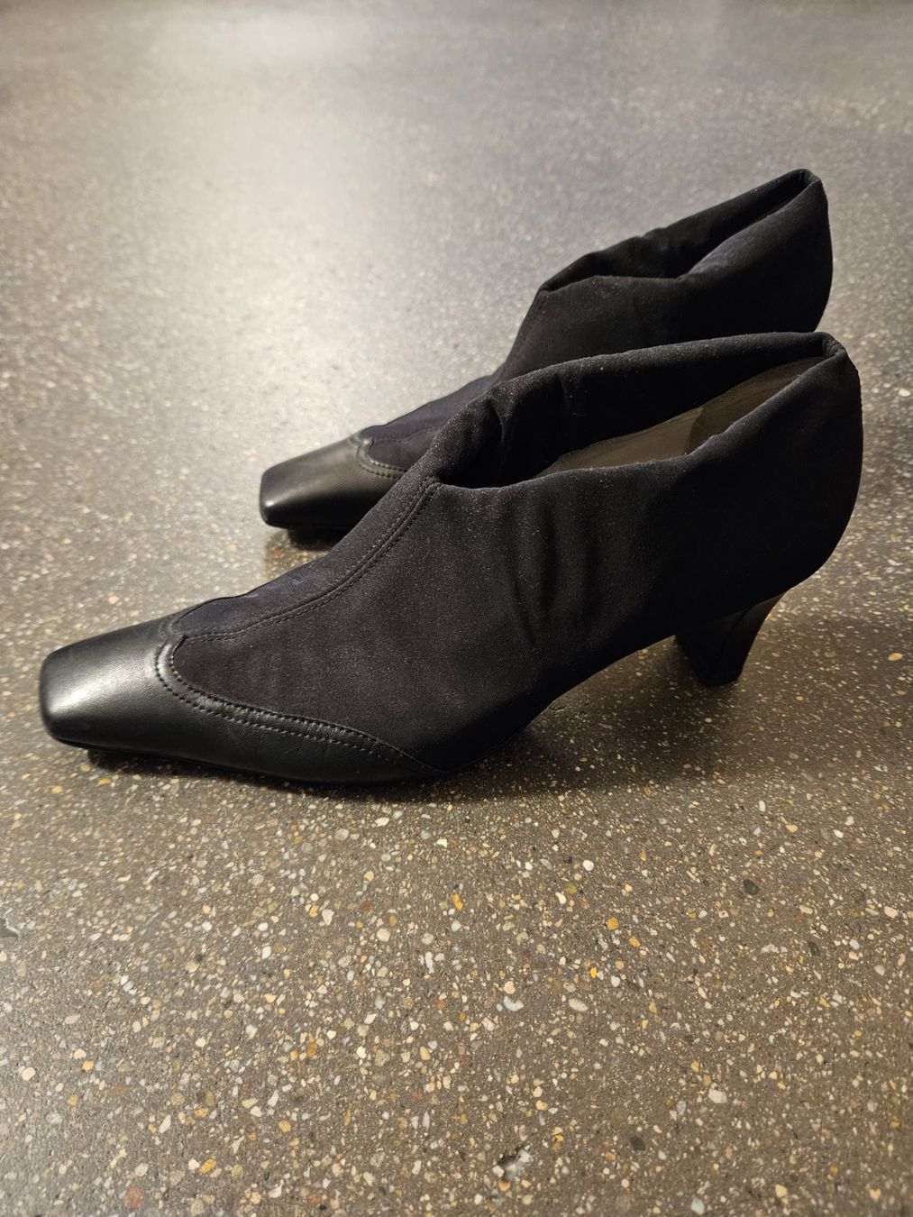 Kaiser Scarpe da donna: Peter Kaiser Pumps, Gr. 6 / 38  Elegant Schwarz – Nuovo (secondo la descrizione) da Ormalingen venduto da nomolnoi 1