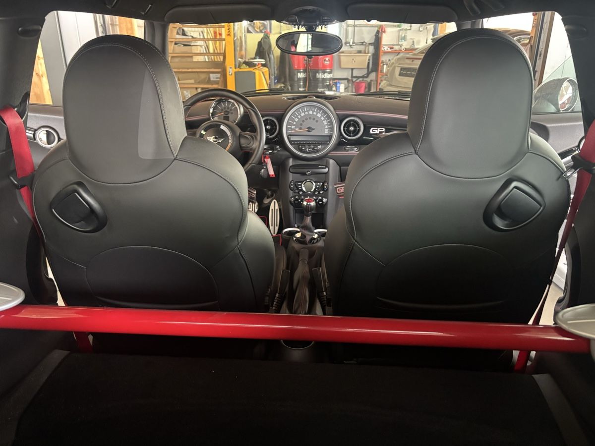 Mini Autos: Mini Cooper GP2 – Défectueux à Schöftland par damvol 4